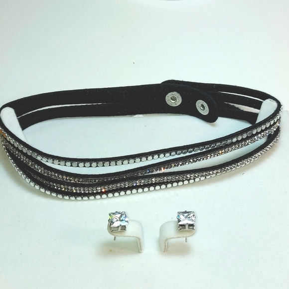 3 for $25- Velvet  & Diamante Choker & NWT Cubic Zirconia Stud Earrings - Picture 2 of 8